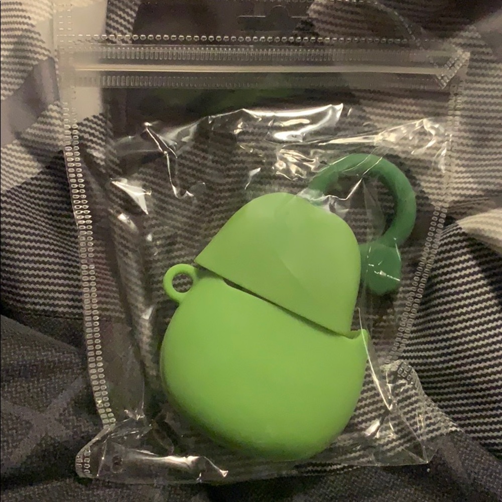 New AirPod case - Picture 3 of 3